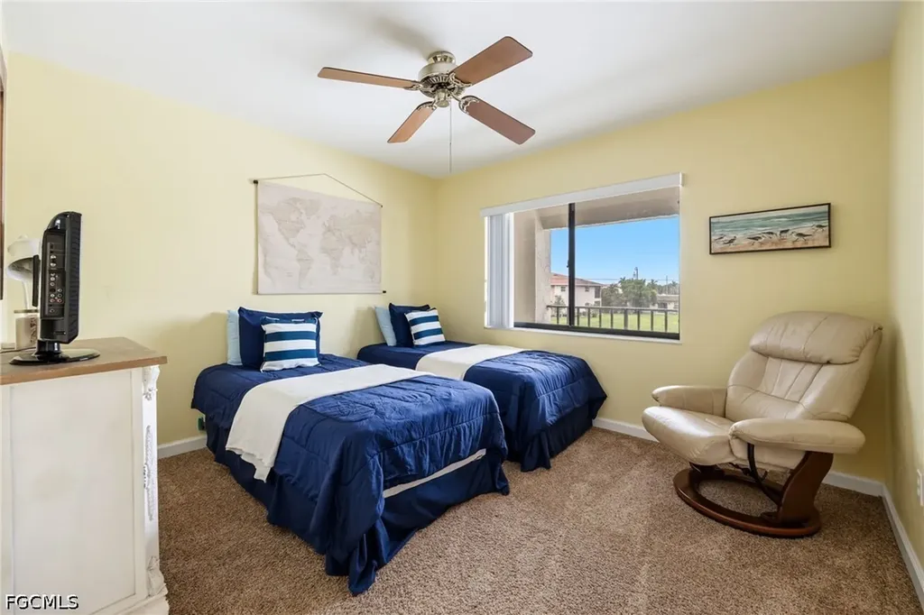 3813 SE 11th Place Cape Coral FL 33904