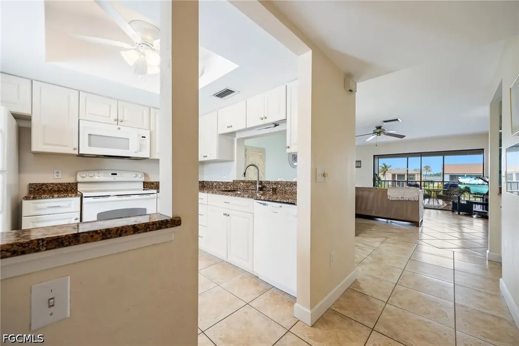 3813 SE 11th Place Cape Coral FL 33904