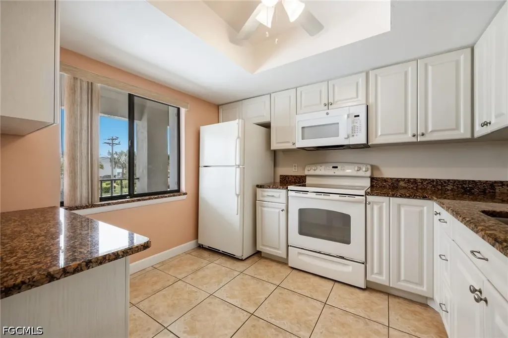 3813 SE 11th Place Cape Coral FL 33904