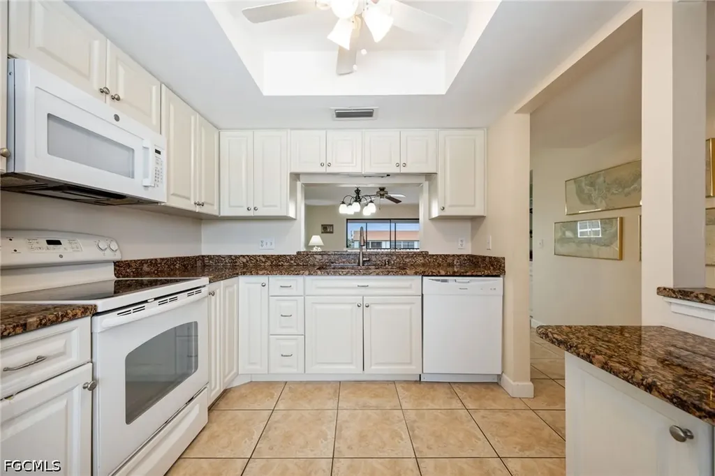 3813 SE 11th Place Cape Coral FL 33904