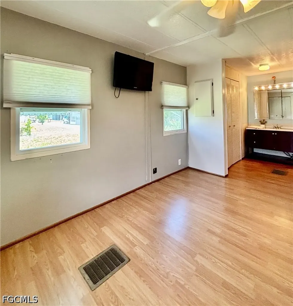 518 Pine Tree Court North Fort Myers FL 33917