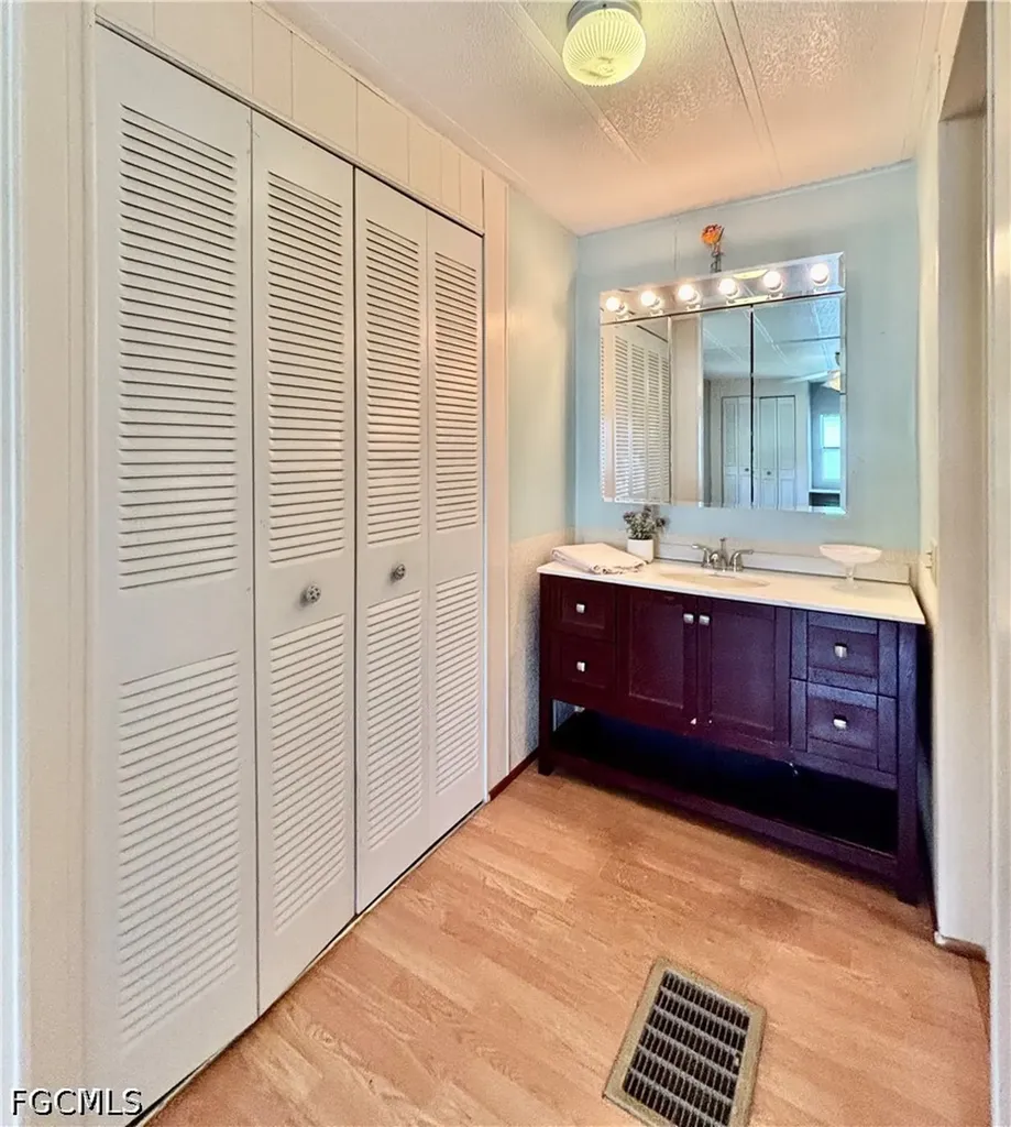 518 Pine Tree Court North Fort Myers FL 33917