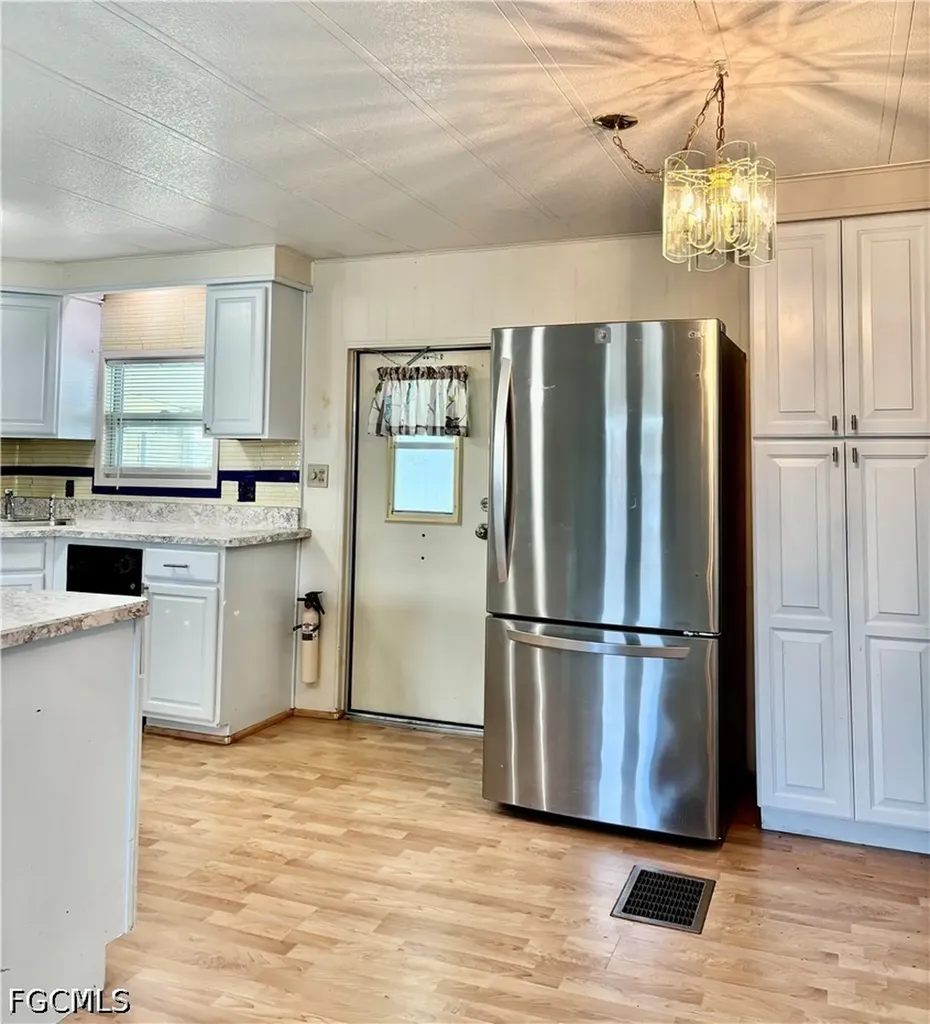 518 Pine Tree Court North Fort Myers FL 33917