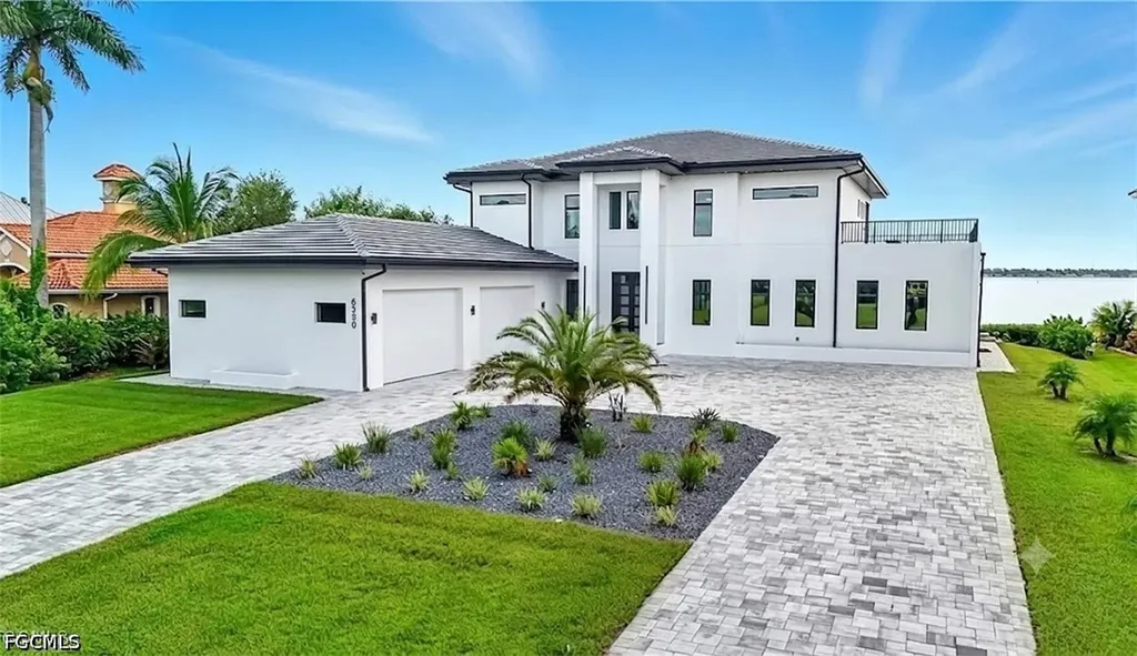 6390 River Club Court North Fort Myers FL 33917