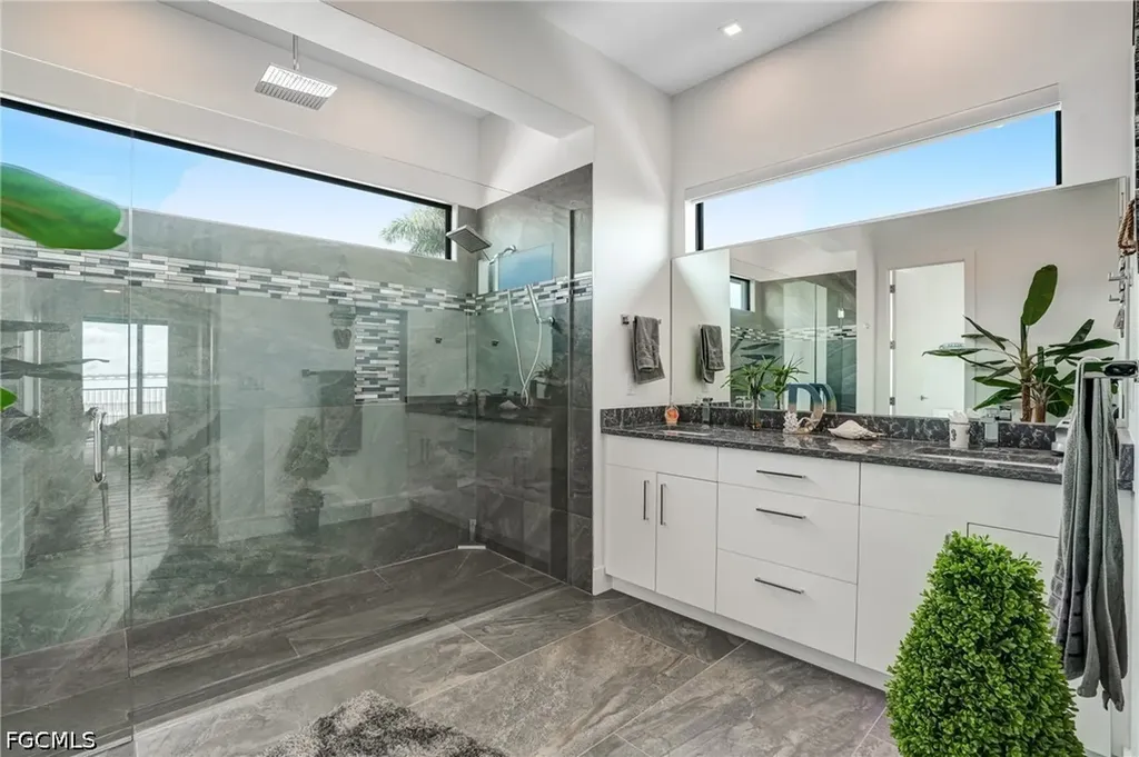 6390 River Club Court North Fort Myers FL 33917