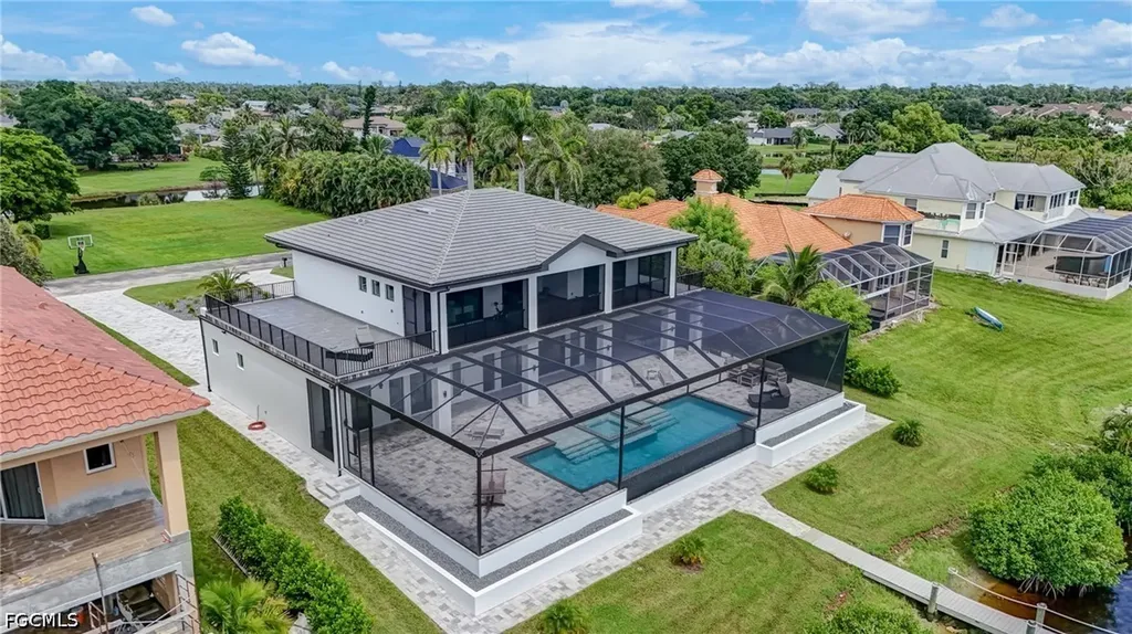 6390 River Club Court North Fort Myers FL 33917