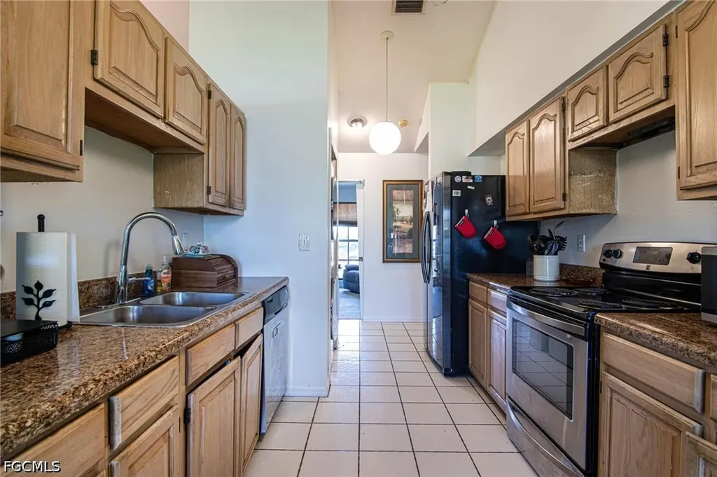 1817 NE Van Loon Terrace Cape Coral FL 33909