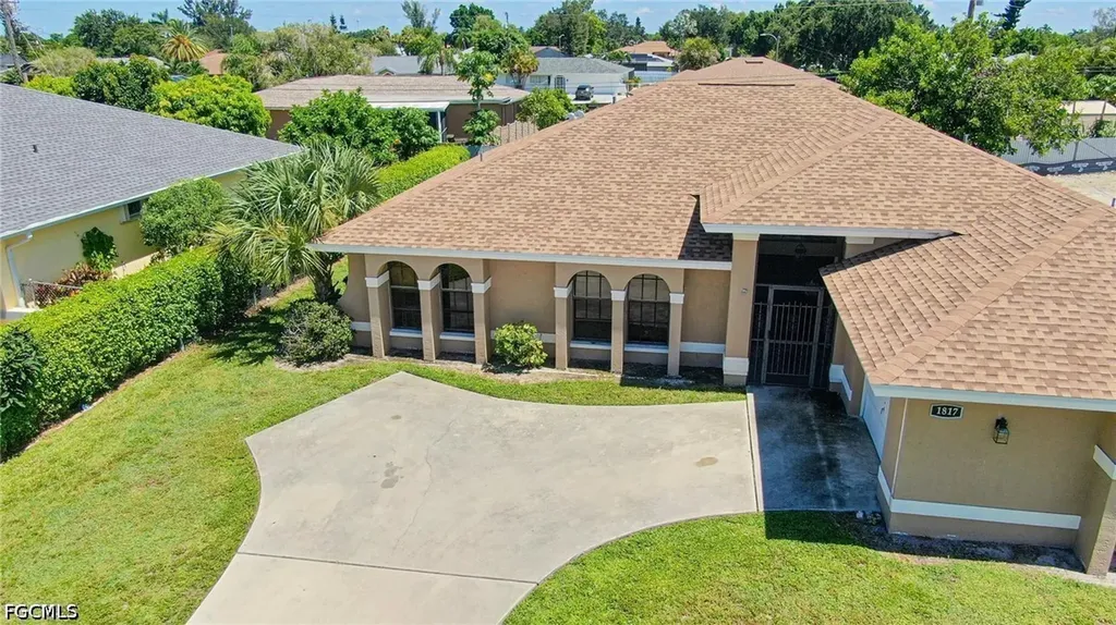 1817 NE Van Loon Terrace Cape Coral FL 33909