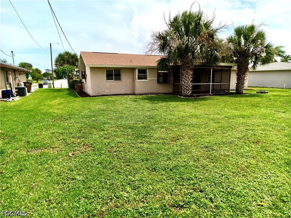 1429 SE 44th Street Cape Coral FL 33904