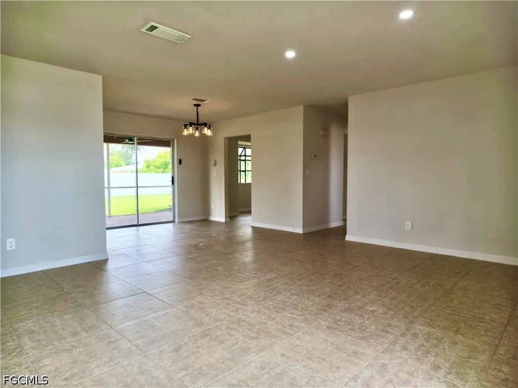 1429 SE 44th Street Cape Coral FL 33904