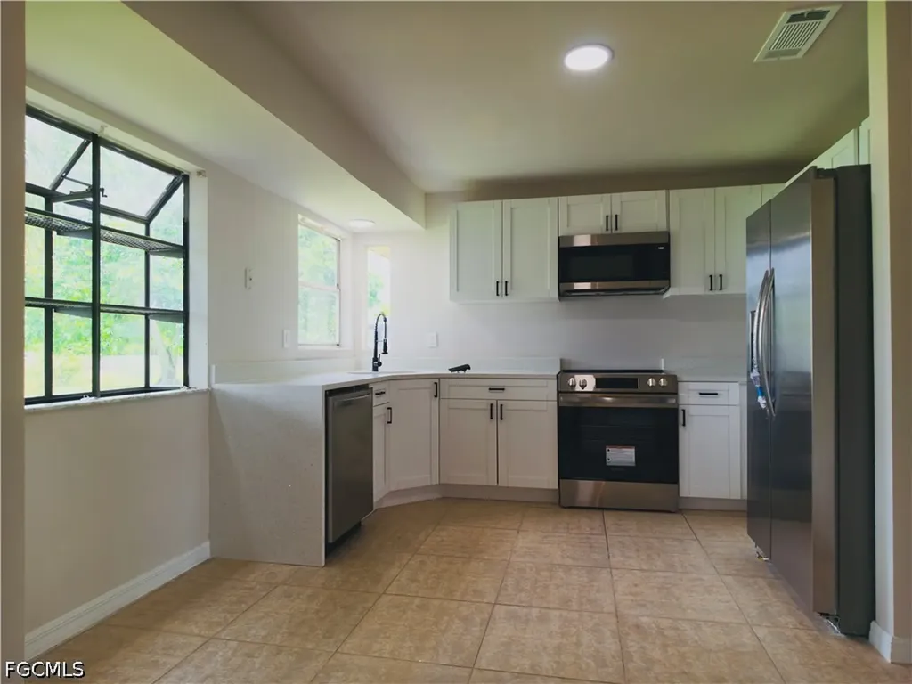1429 SE 44th Street Cape Coral FL 33904