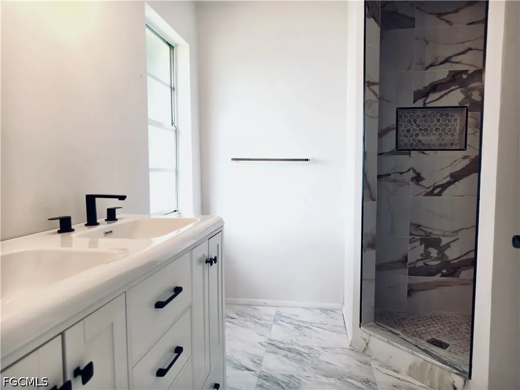 1429 SE 44th Street Cape Coral FL 33904