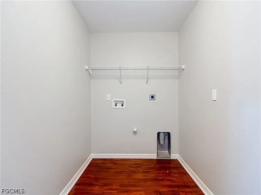 3511 SW 8th Place Cape Coral FL 33914