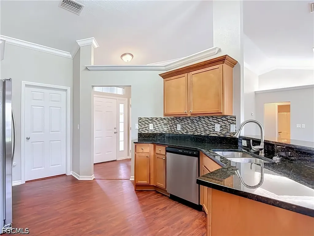 3511 SW 8th Place Cape Coral FL 33914