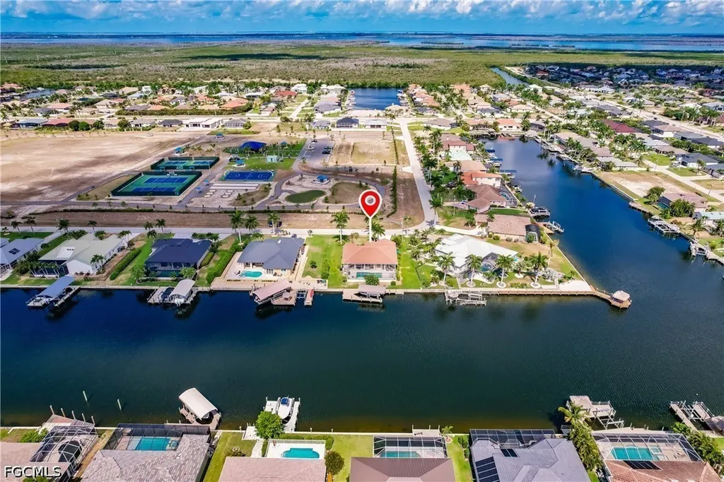 4315 SW 26th Court Cape Coral FL 33914