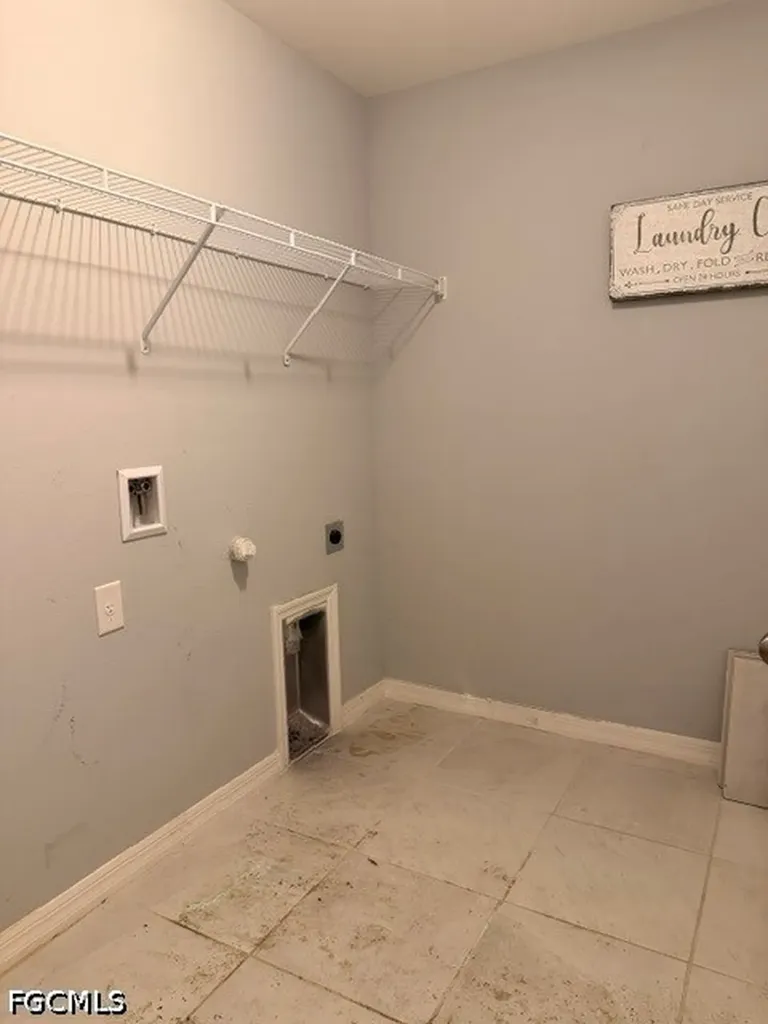 3637 NE 10th Avenue Cape Coral FL 33909
