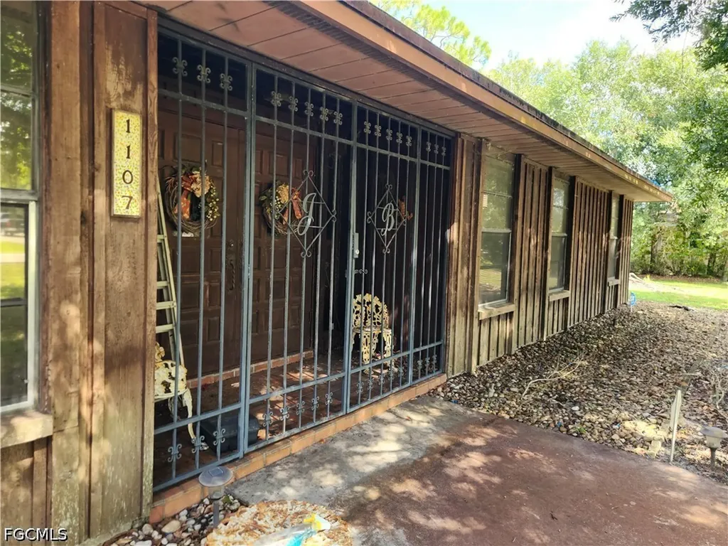 1107 N 11th Street Immokalee FL 34142