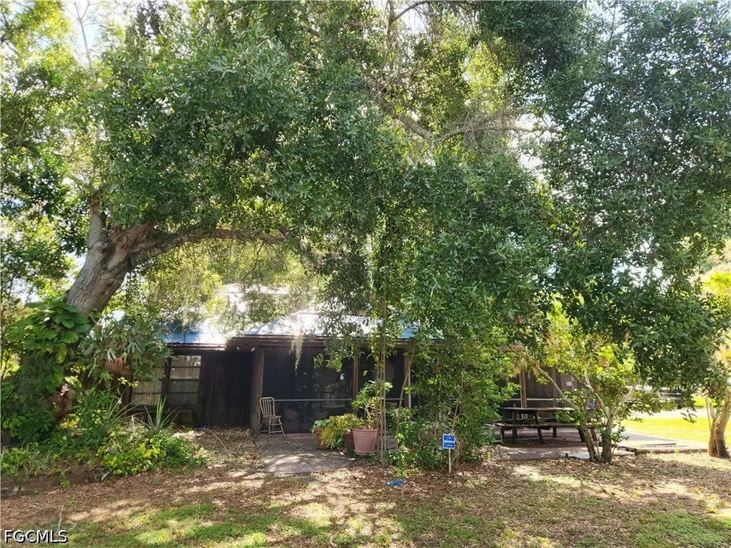 1107 N 11th Street Immokalee FL 34142