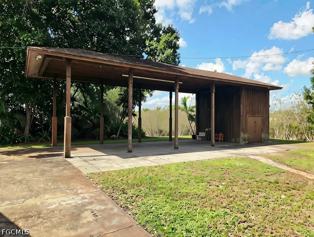 1107 N 11th Street Immokalee FL 34142