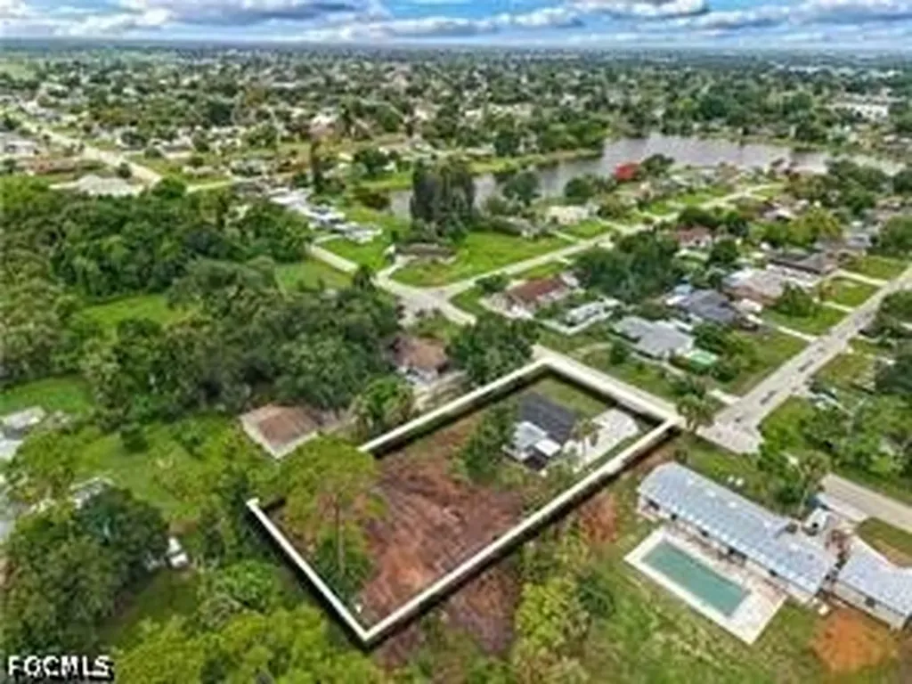 26 Maple Avenue N Lehigh Acres FL 33936