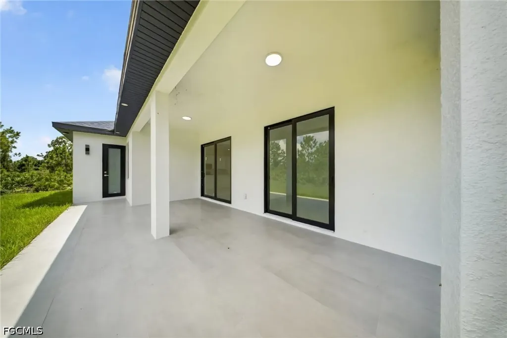 463 Zimmerman Avenue S Lehigh Acres FL 33974