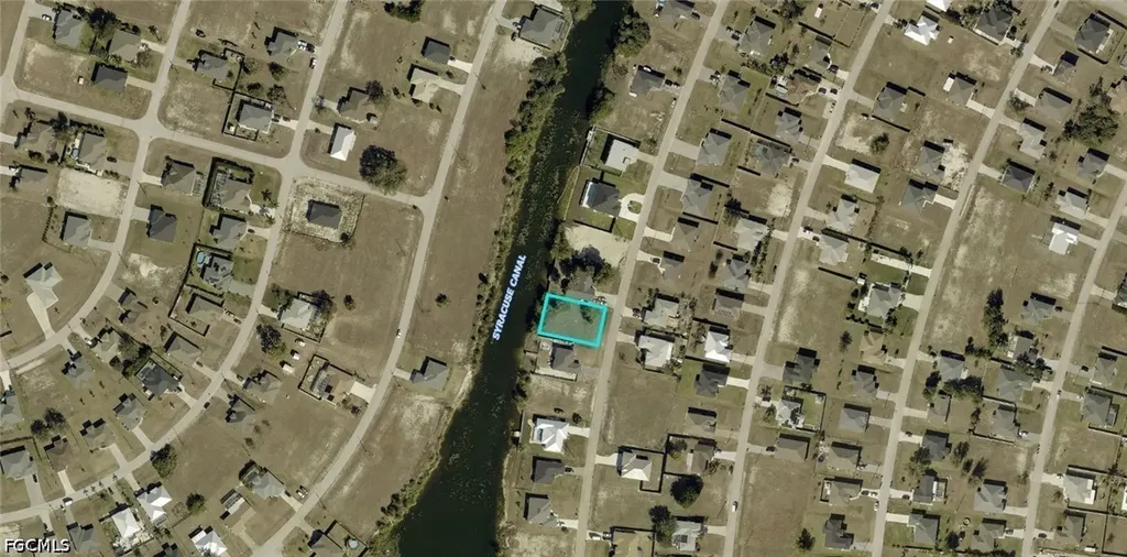 2702 NW 4th Place Cape Coral FL 33993