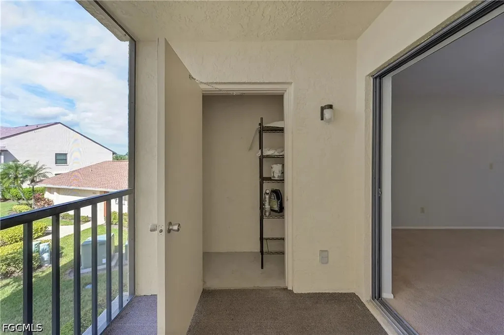 8474 Charter Club Circle Fort Myers FL 33919