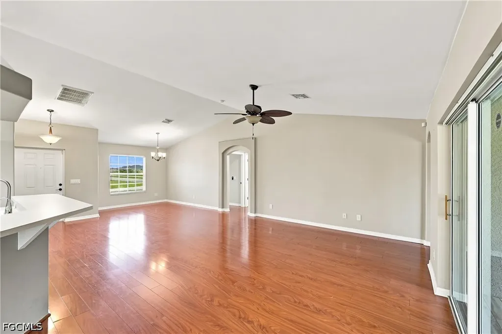 4155 NE 15th Place Cape Coral FL 33909