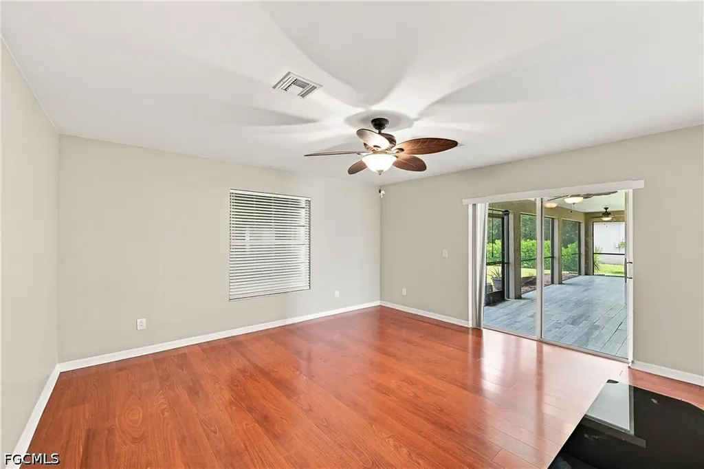 4155 NE 15th Place Cape Coral FL 33909