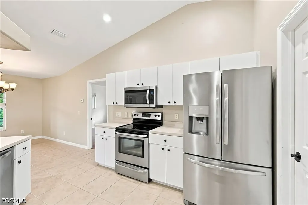 4155 NE 15th Place Cape Coral FL 33909