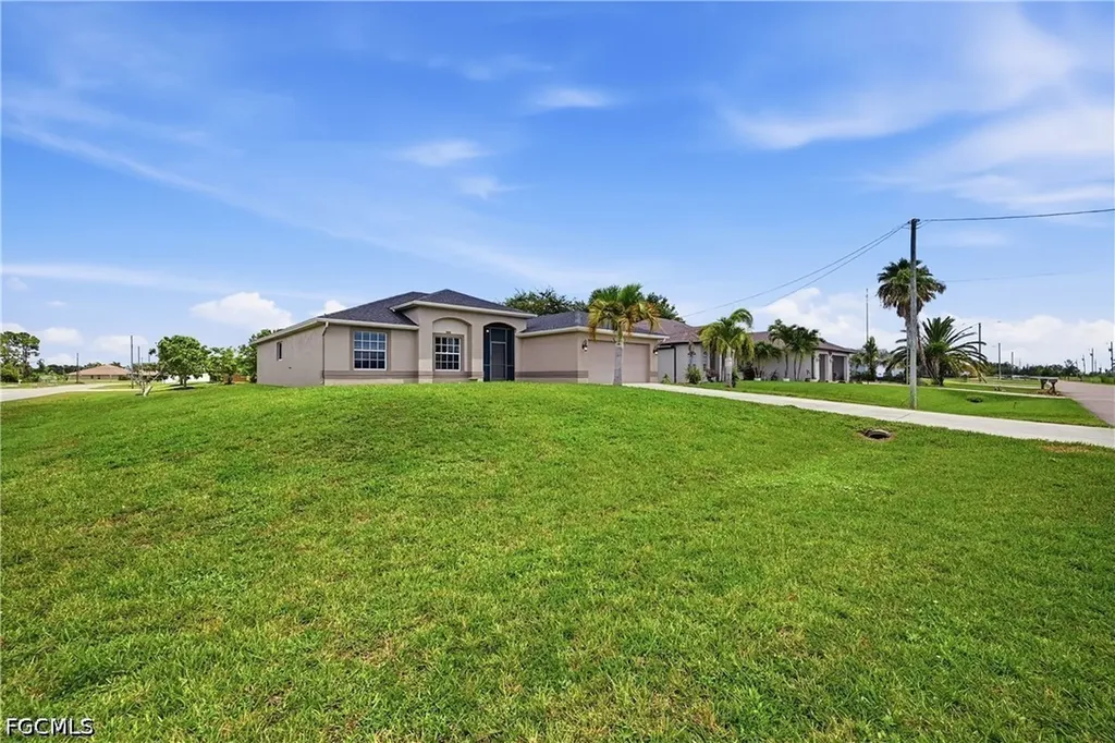 4155 NE 15th Place Cape Coral FL 33909