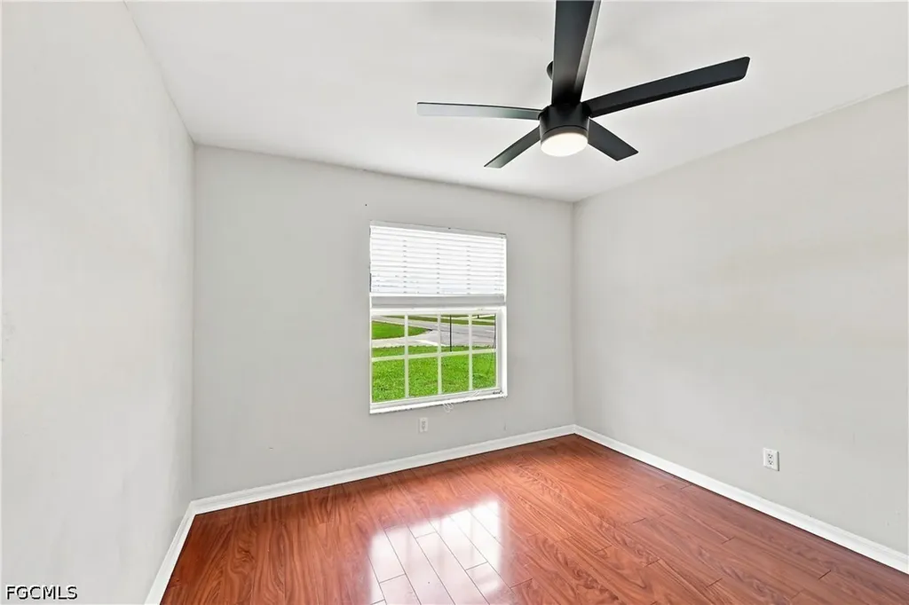 4155 NE 15th Place Cape Coral FL 33909