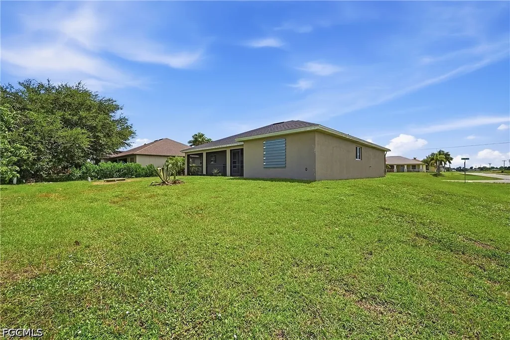 4155 NE 15th Place Cape Coral FL 33909