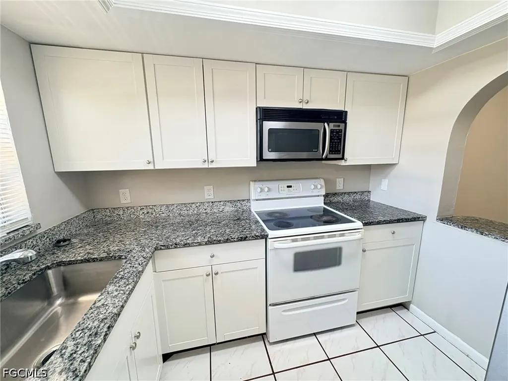 1123 SW 48th Terrace Cape Coral FL 33914