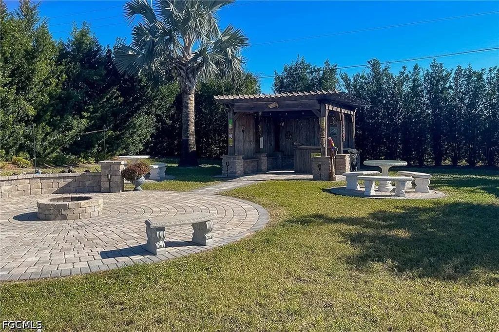 22 Ashe Street Alva FL 33920