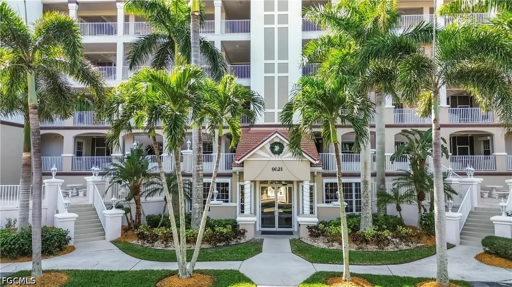 9121 S Southmont Cove Fort Myers FL 33908