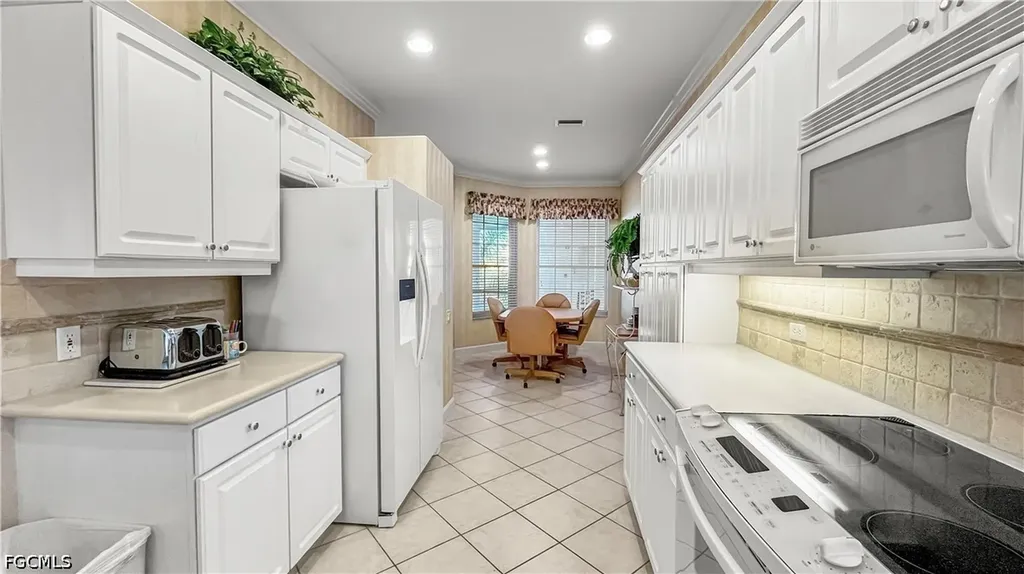 9121 S Southmont Cove Fort Myers FL 33908