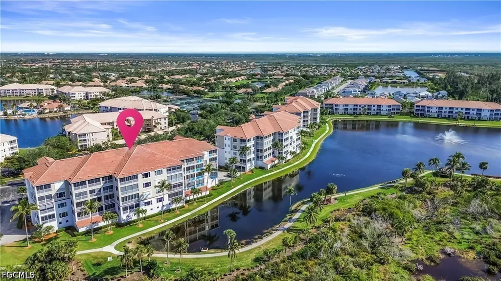 9121 S Southmont Cove Fort Myers FL 33908
