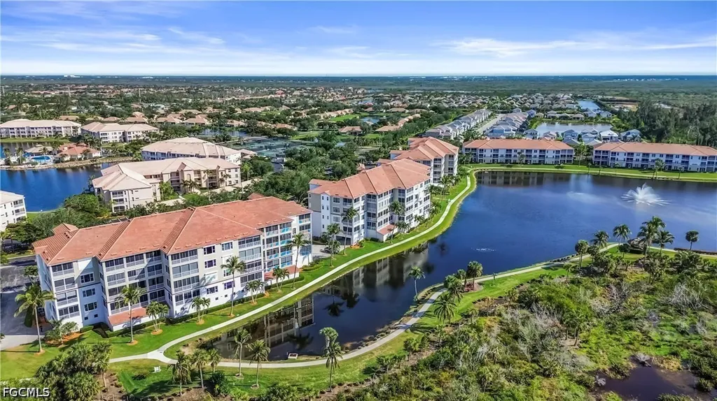 9121 S Southmont Cove Fort Myers FL 33908