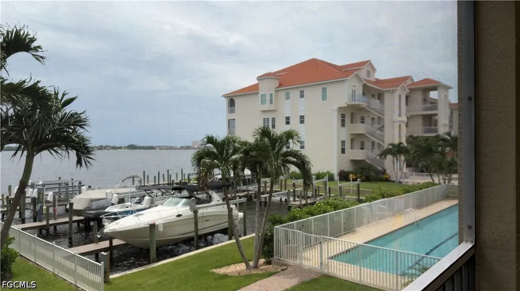 4235 SE 20th Place Cape Coral FL 33904