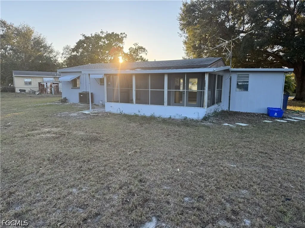 1129 Cherokee Avenue Lehigh Acres FL 33936