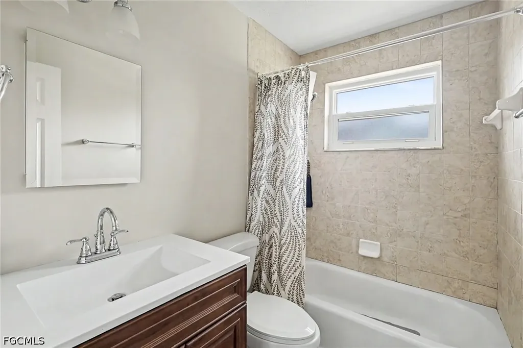 5411 Loyola Lane Fort Myers FL 33908