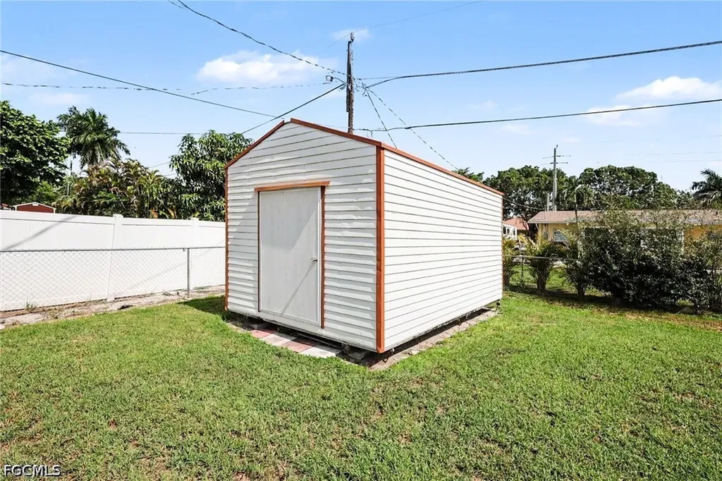 5411 Loyola Lane Fort Myers FL 33908