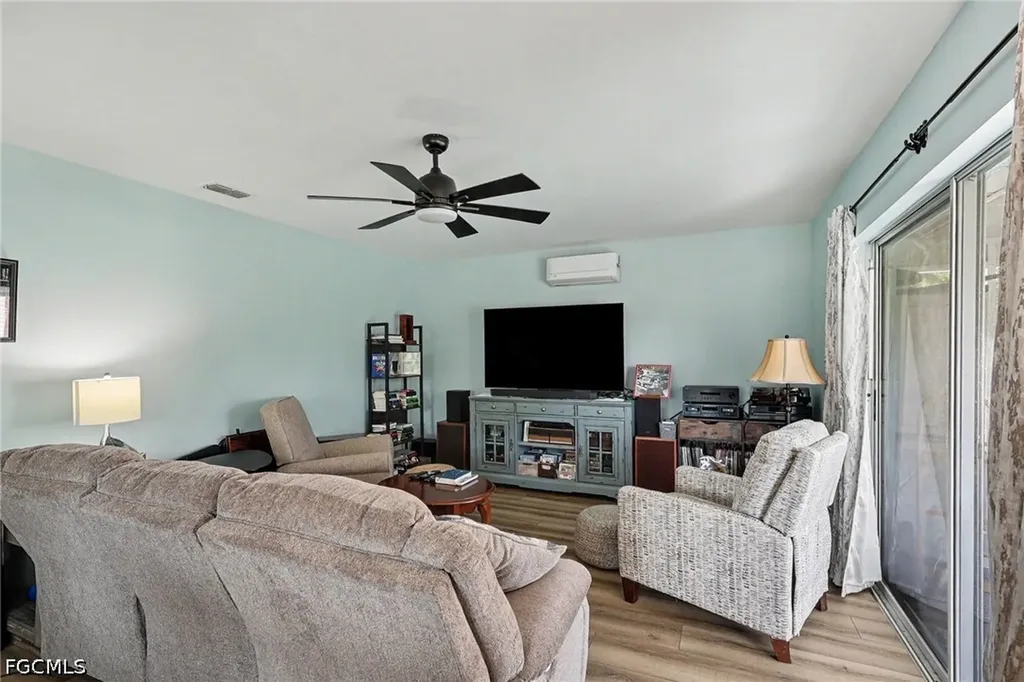 5411 Loyola Lane Fort Myers FL 33908