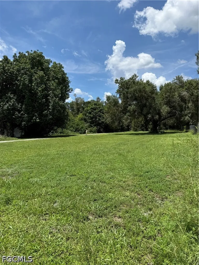 1325 Laurel Drive North Fort Myers FL 33917
