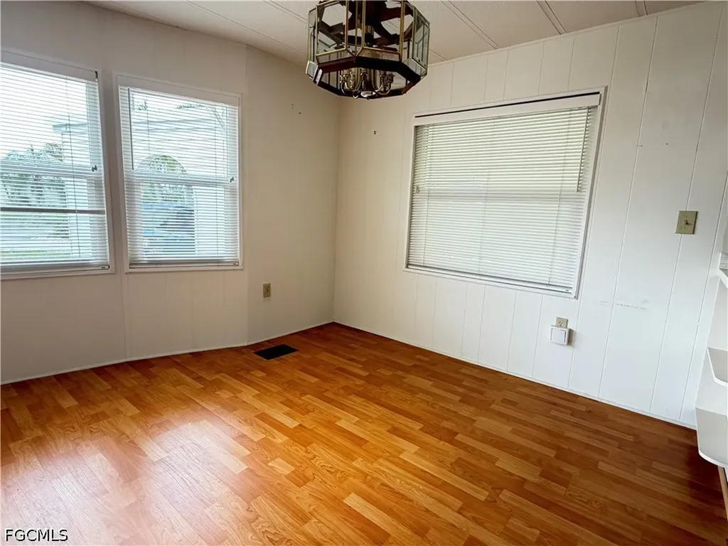 250 Santa Fe Trail North Fort Myers FL 33917