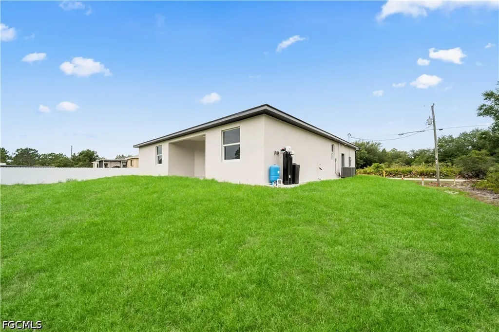 1506 Richmond Avenue N Lehigh Acres FL 33972