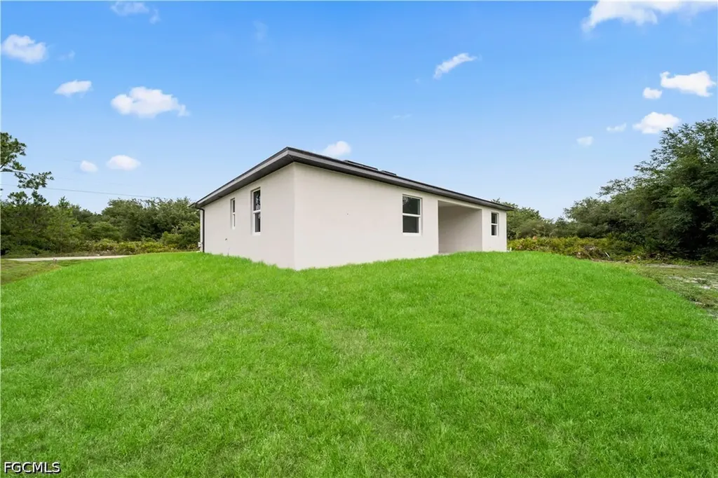 1506 Richmond Avenue N Lehigh Acres FL 33972
