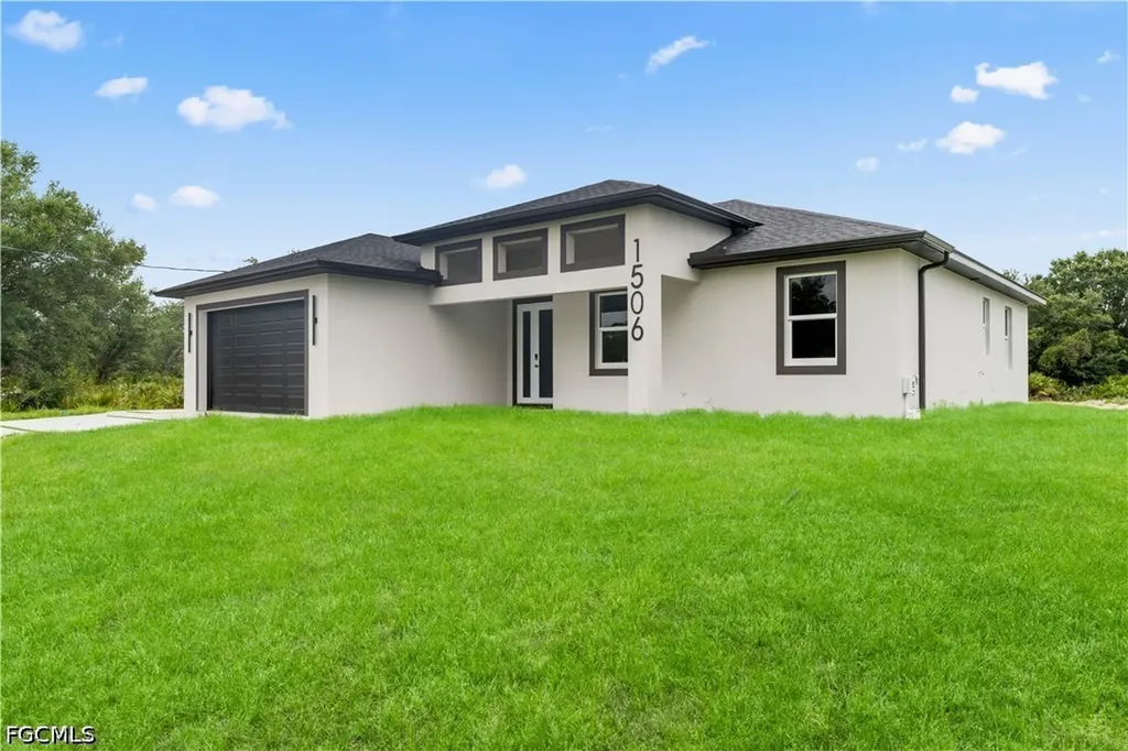 1506 Richmond Avenue N Lehigh Acres FL 33972