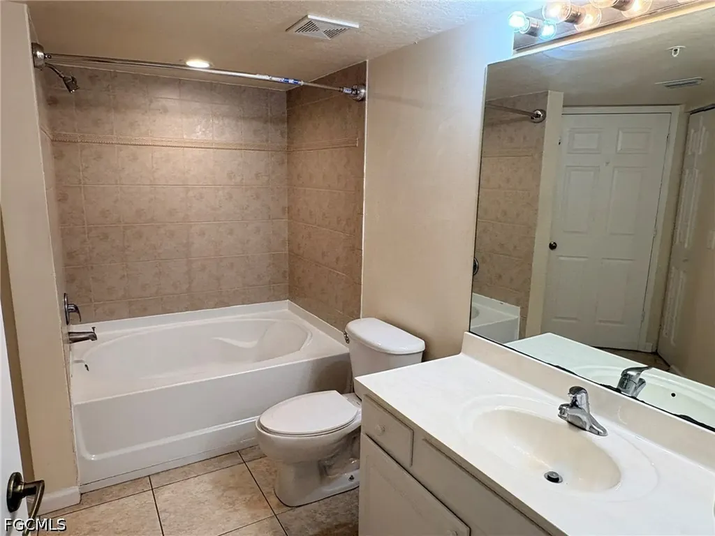 4121 Residence Drive Fort Myers FL 33901